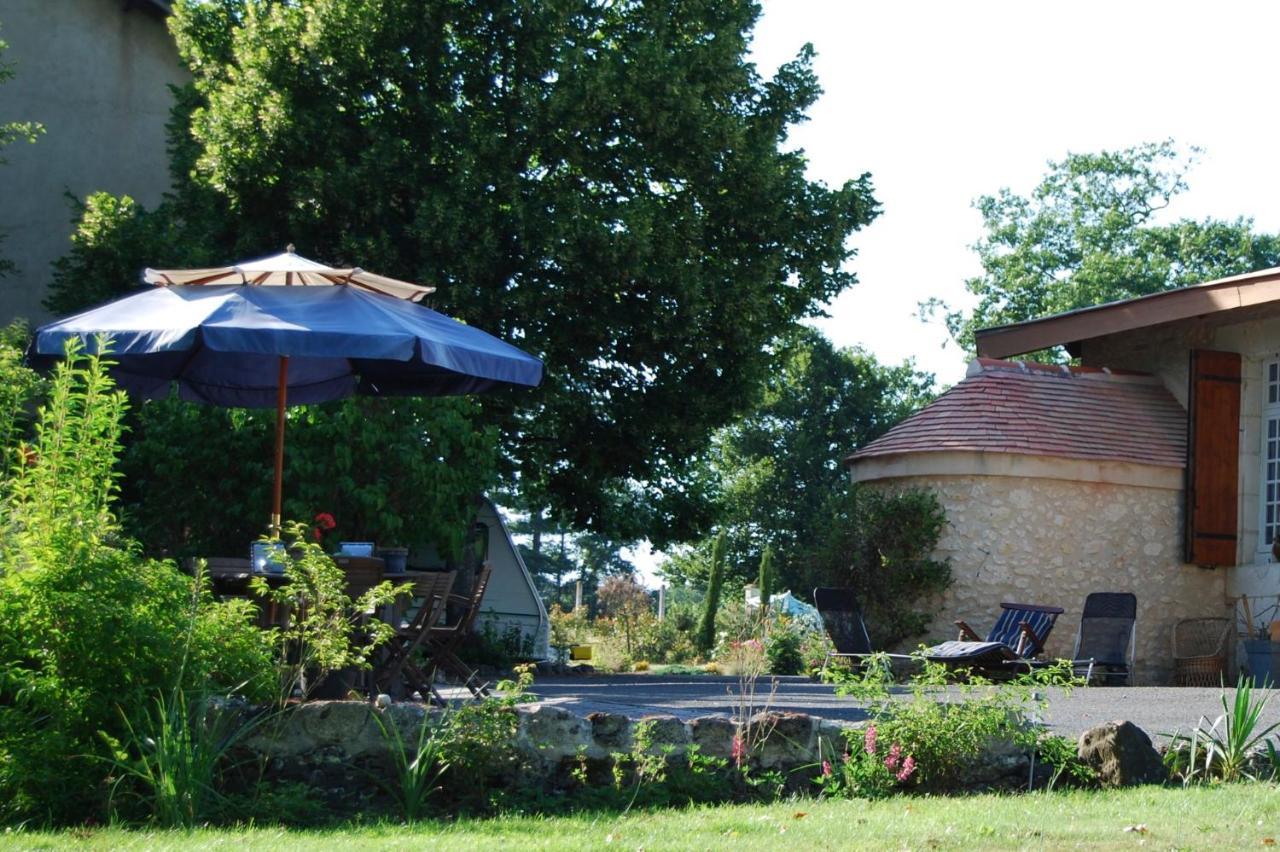 Neuvicq-Montguyon Le Logis Des Quatre Puits Bed & Breakfast エクステリア 写真