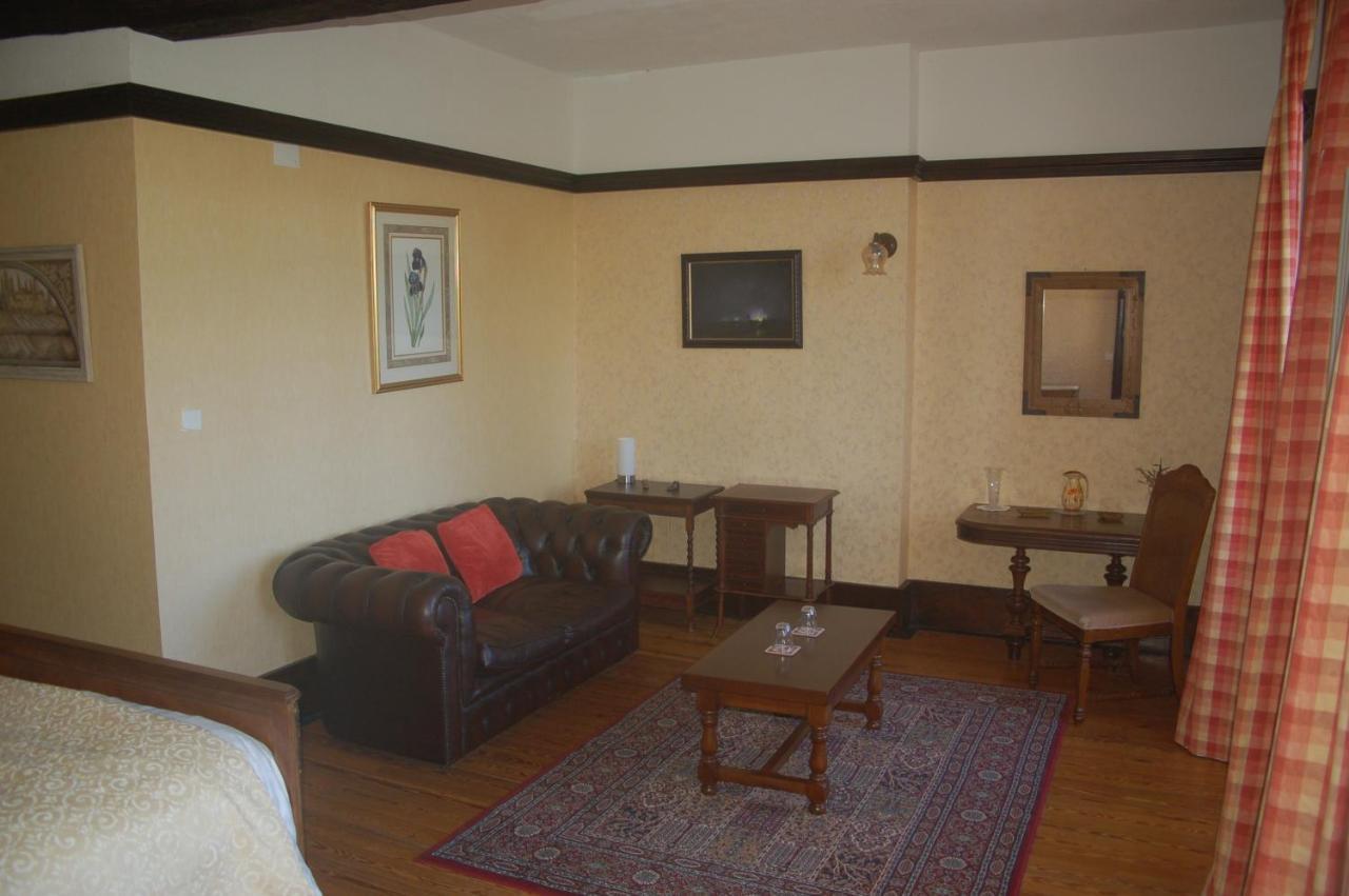 Neuvicq-Montguyon Le Logis Des Quatre Puits Bed & Breakfast エクステリア 写真