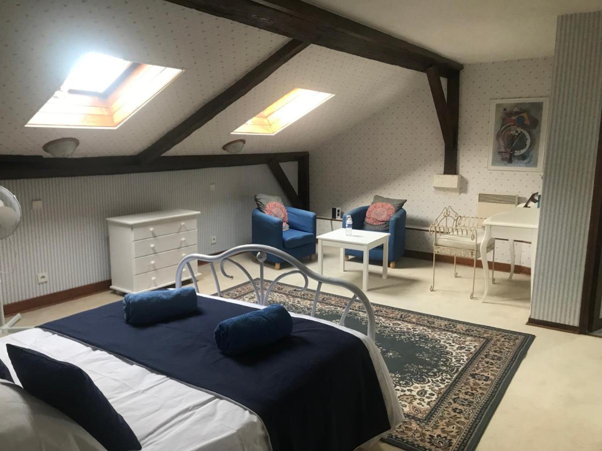 Neuvicq-Montguyon Le Logis Des Quatre Puits Bed & Breakfast エクステリア 写真