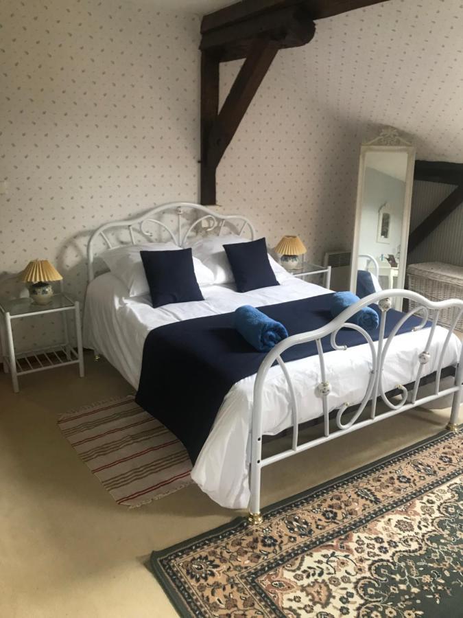 Neuvicq-Montguyon Le Logis Des Quatre Puits Bed & Breakfast エクステリア 写真