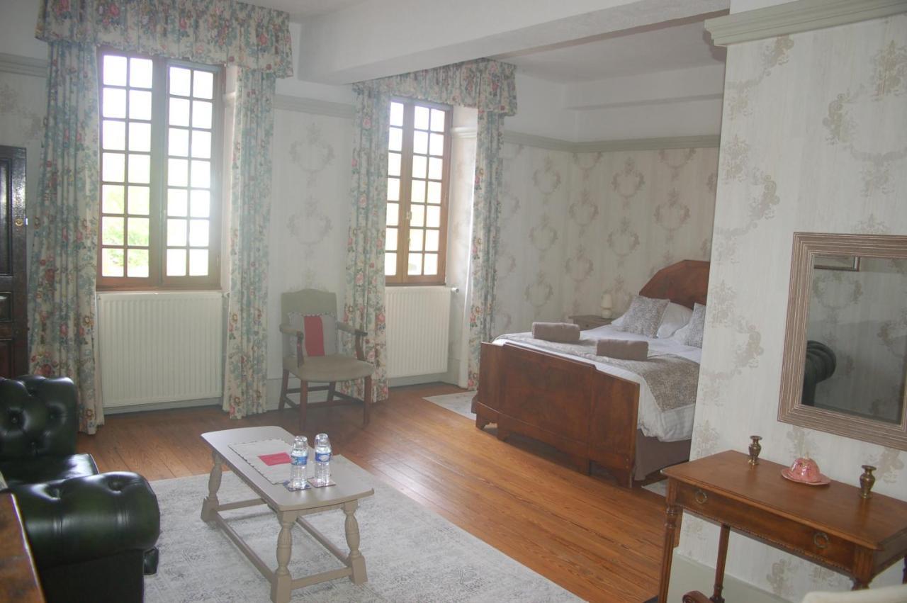 Neuvicq-Montguyon Le Logis Des Quatre Puits Bed & Breakfast エクステリア 写真
