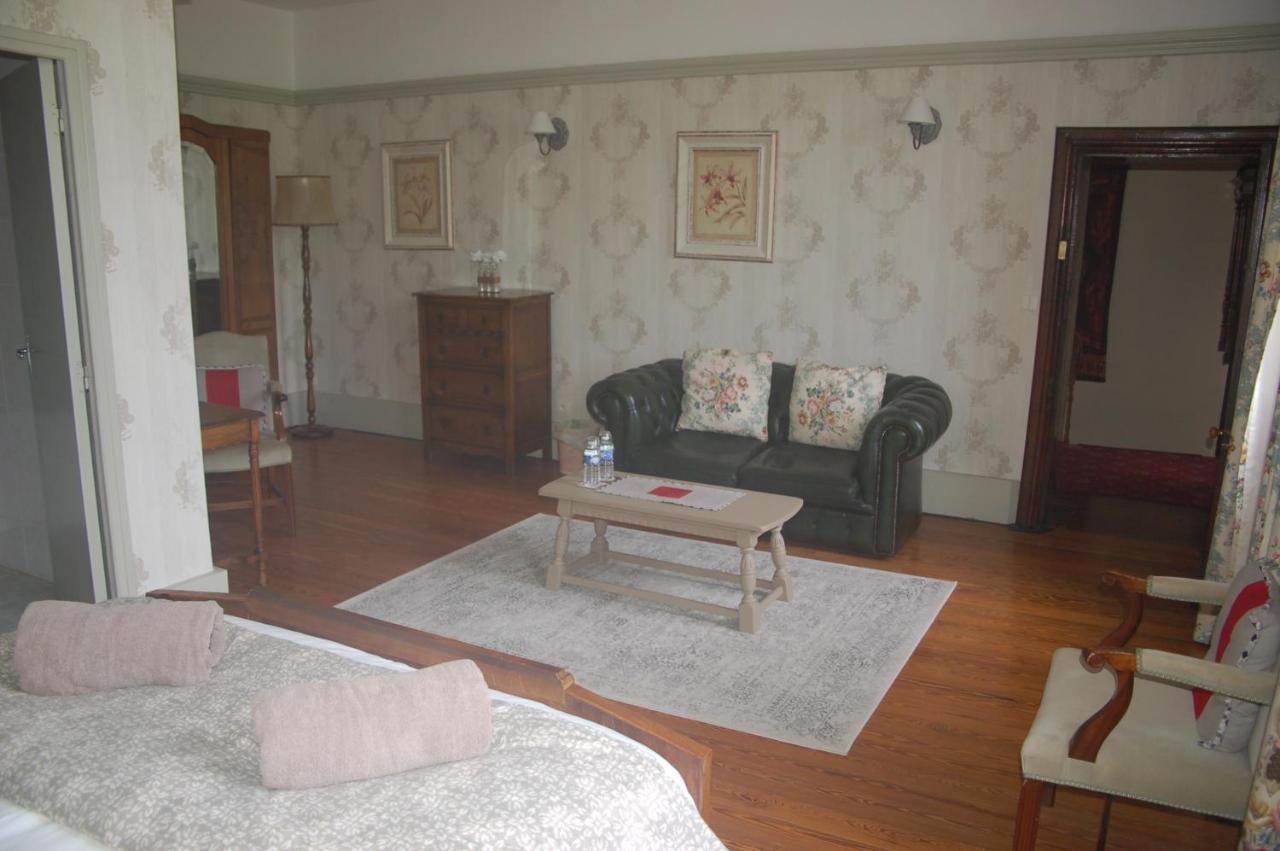 Neuvicq-Montguyon Le Logis Des Quatre Puits Bed & Breakfast エクステリア 写真