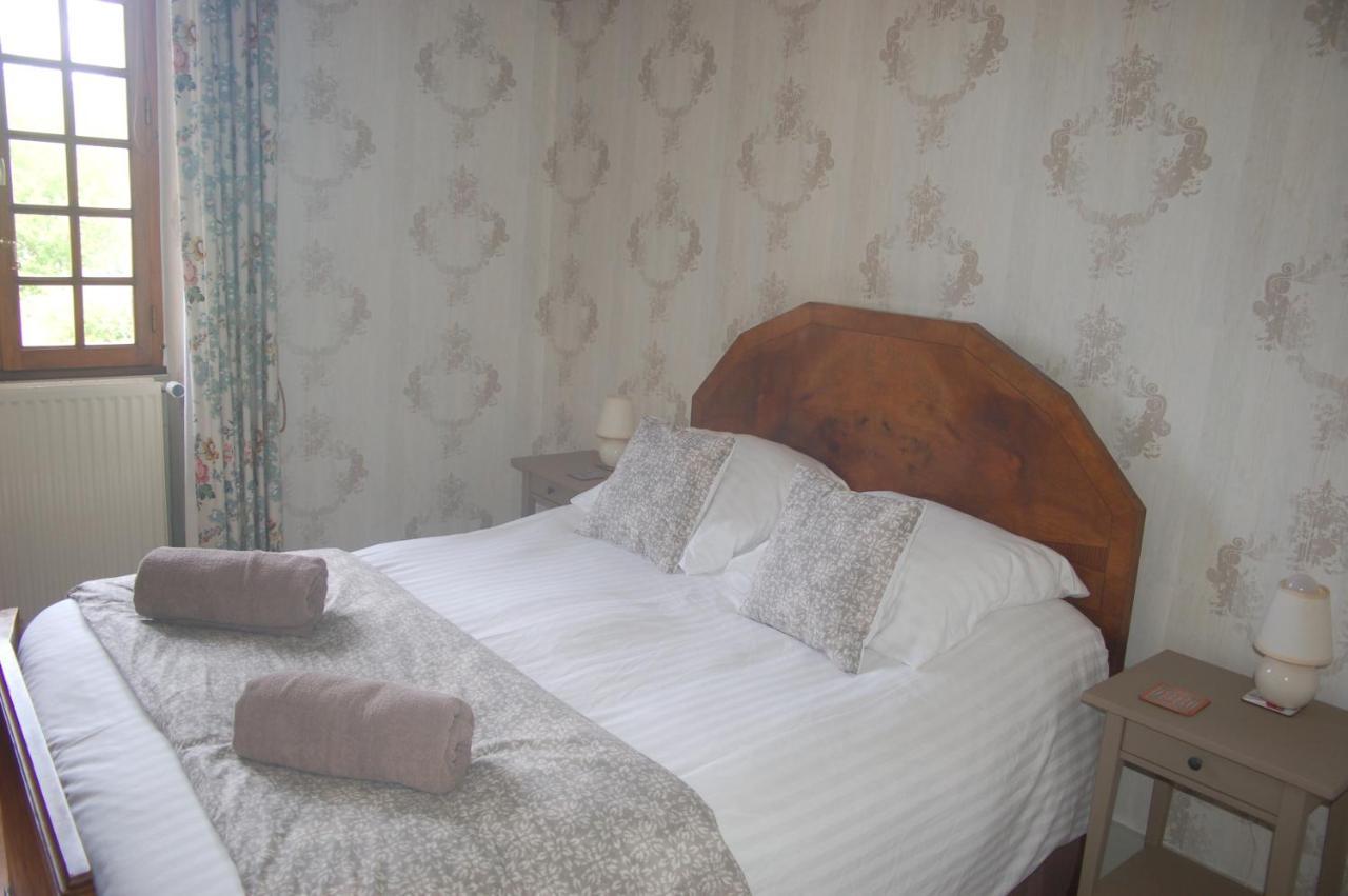 Neuvicq-Montguyon Le Logis Des Quatre Puits Bed & Breakfast エクステリア 写真